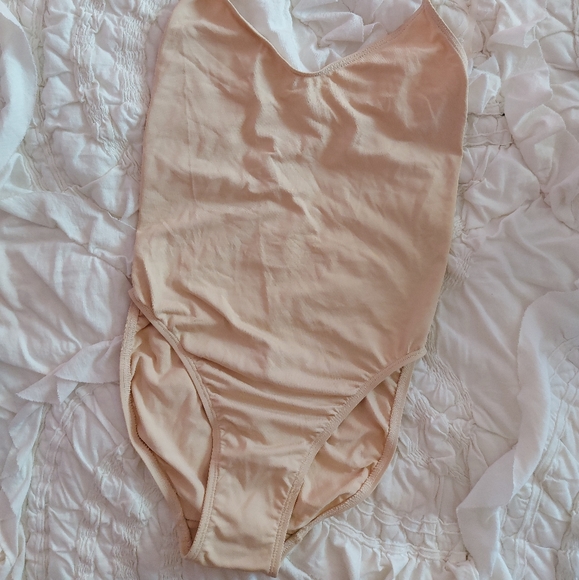 Capezio Seamless Camisole w/ Transitions Straps - Picture 9 of 11